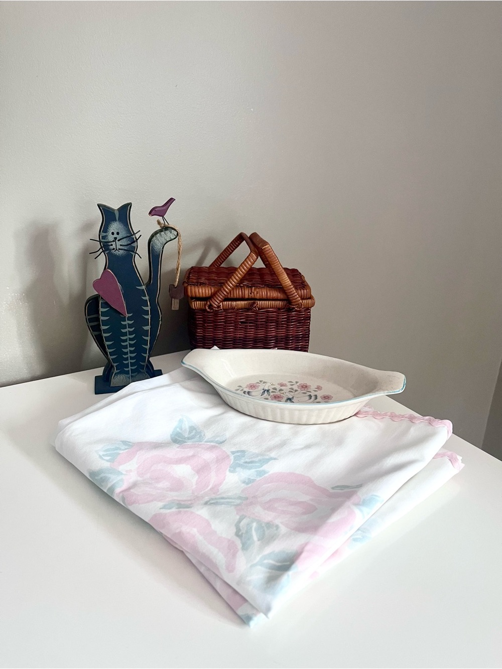 Vintage Cottagecore Bundle Lot Wicker Basket Black Cat Goose Dish